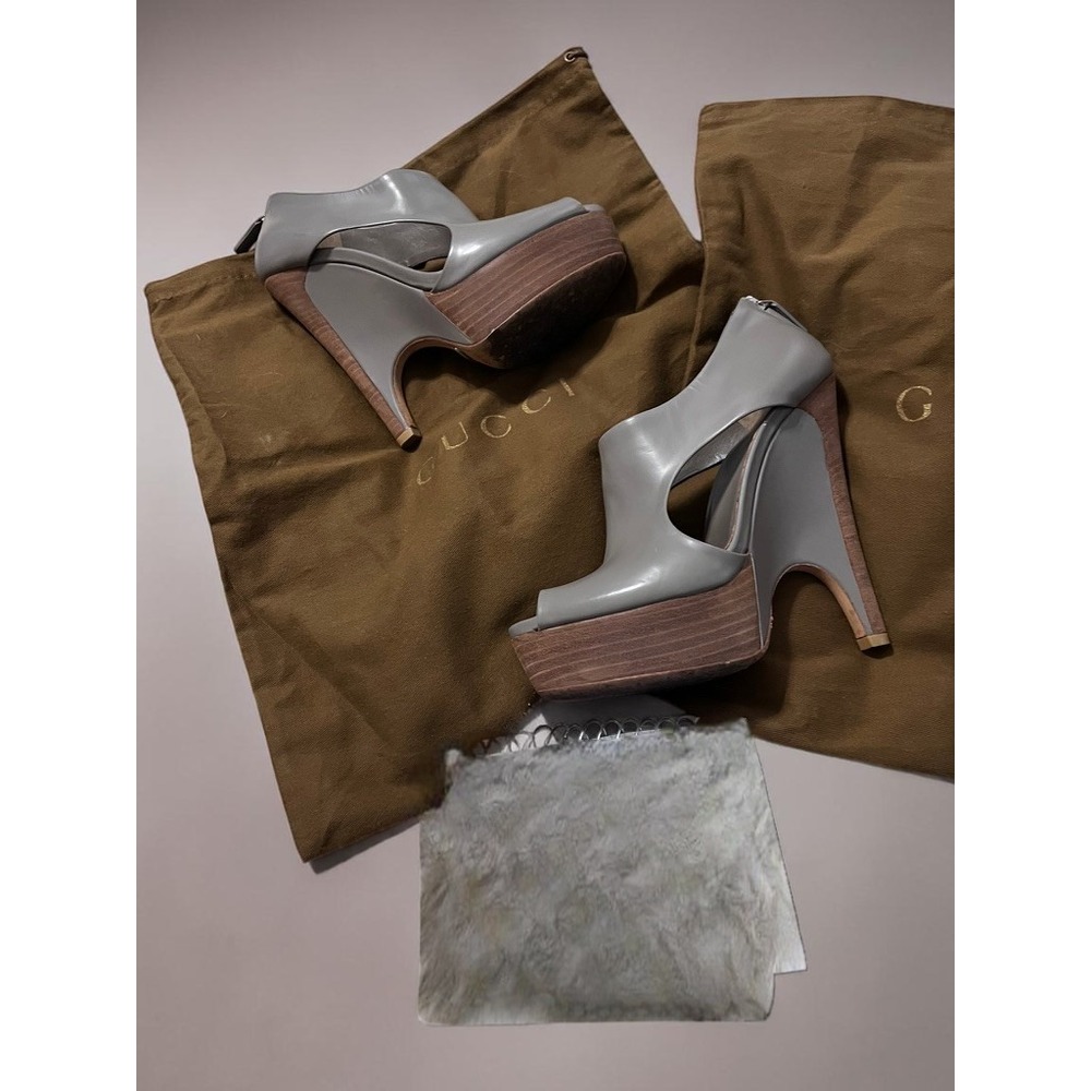 Gucci Grey Leather Wood Platform Wedge Peep Toe Sandals 234867 Size 34.5 - Picture 2 of 6